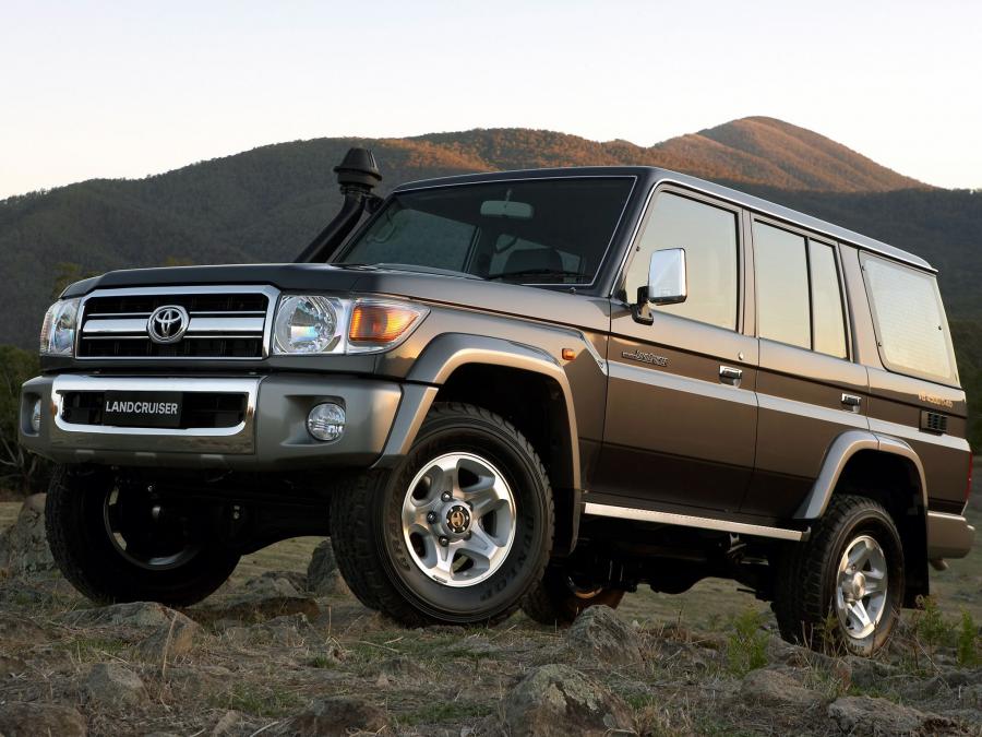  Toyota Land Cruiser 70 (J76) 2007 года  (фото 6 из 8)